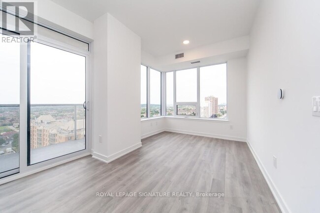 Building Photo - 5105 Hurontario St