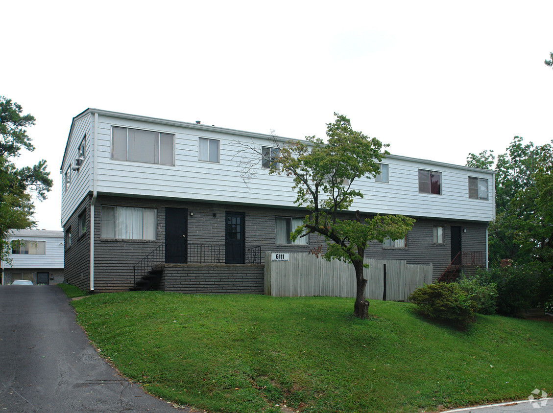 Primary Photo - Boylston Drive Apartments