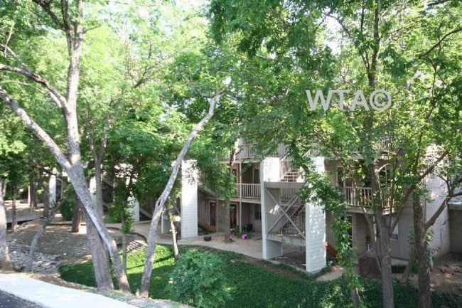 Building Photo - 1 bedroom in AUSTIN TX 78704