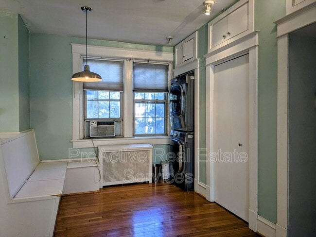 Foto del edificio - 940 Gates Ave