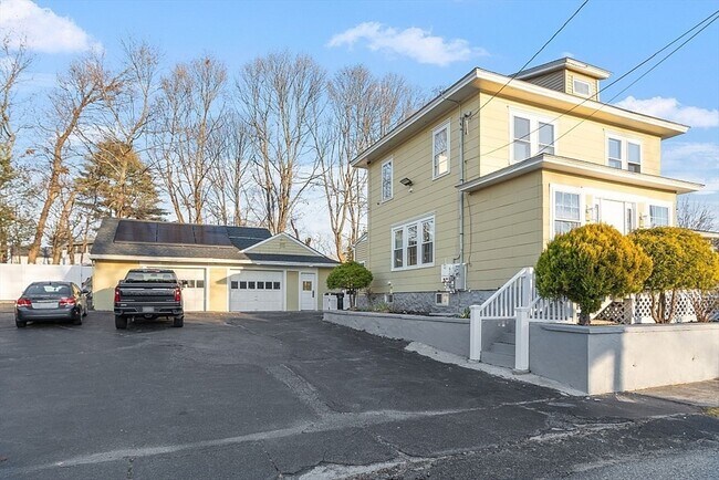 Building Photo - 36 Linden Ave