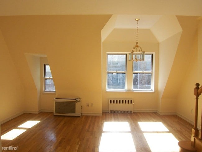 Building Photo - 2 br, 2 bath Apartment - 321 W 82nd St