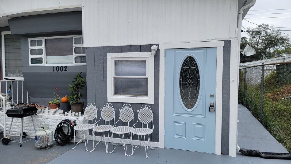 Primary Photo - 1002 50th Ave Dr W