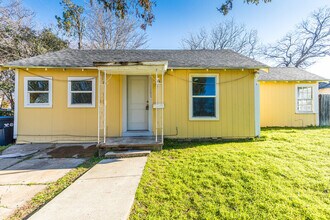 Building Photo - 1805 N 23rd St