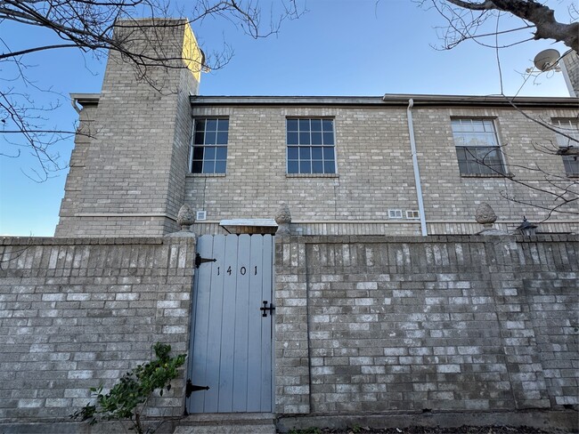 Foto del edificio - 7400 Bellerive Dr