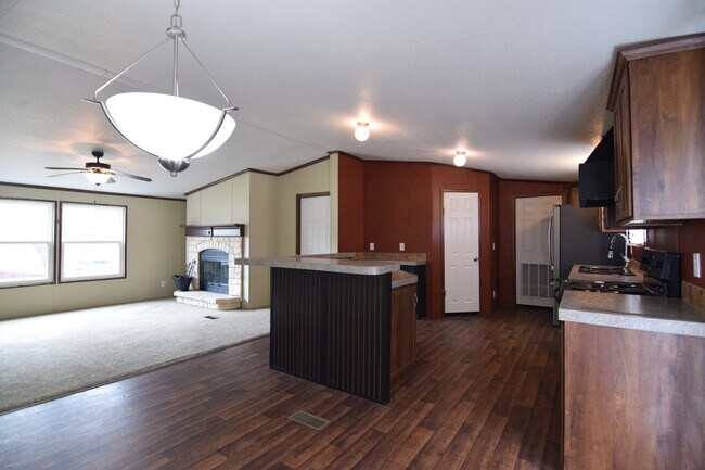 Building Photo - 260 Rosemont