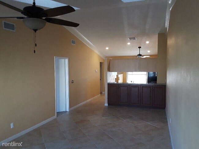 Foto del edificio - 2 br, 2 bath Condo - 12313 Sun Vista Ct W