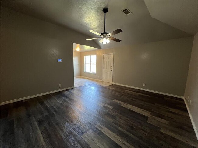 Foto del edificio - 3607 Crescent Dr