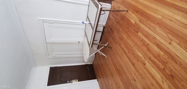 Building Photo - 1 br, 1 bath Apartment - 7103 S Ridgeland Ave