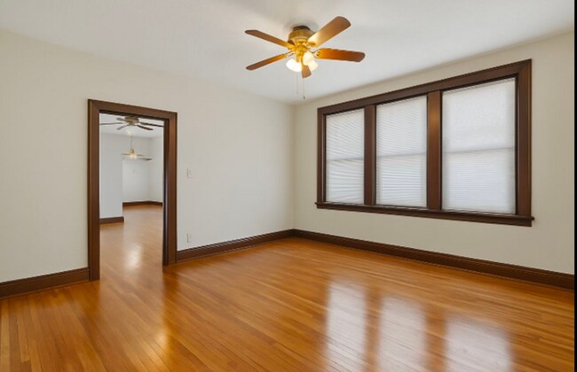 Foto del edificio - 5048 Louisiana Ave