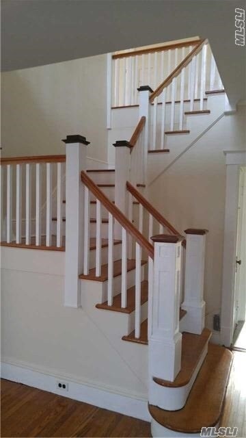 Building Photo - 124 Jerusalem Ave