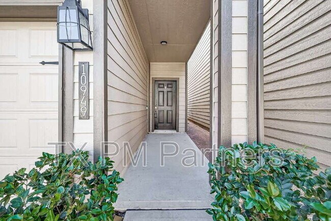 Foto del edificio - 10949 Cannes Memorial Dr