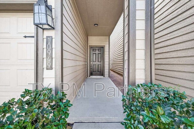 Photo - 10949 Cannes Memorial Dr House