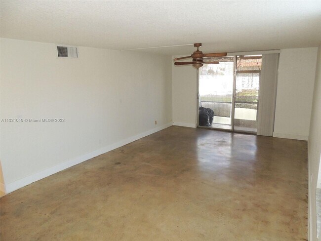 Building Photo - 7175 Orange Dr