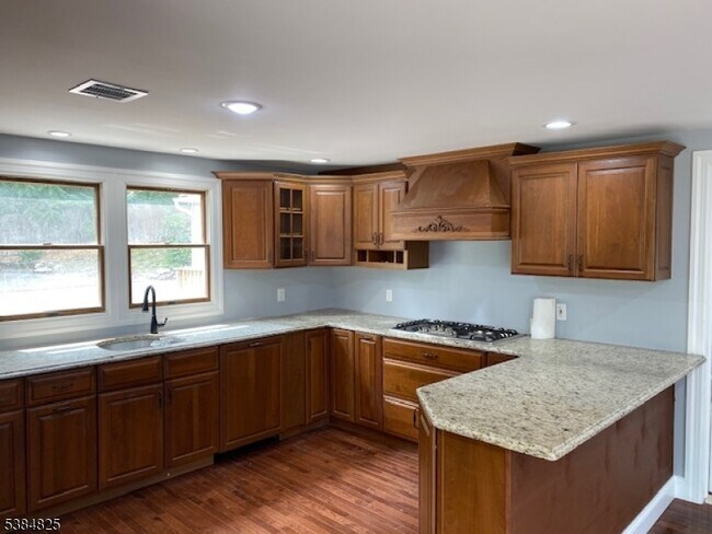 Foto del edificio - 565 Colfax Rd
