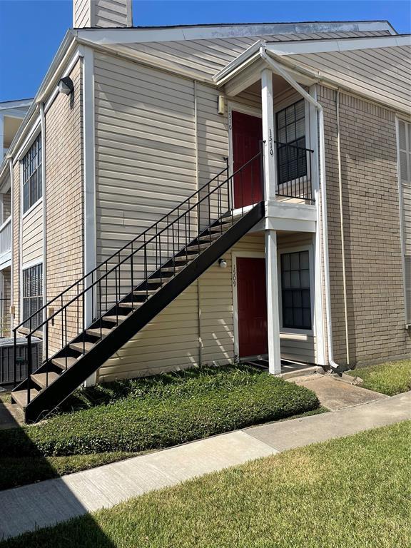 Primary Photo - 2750 Holly Hall St