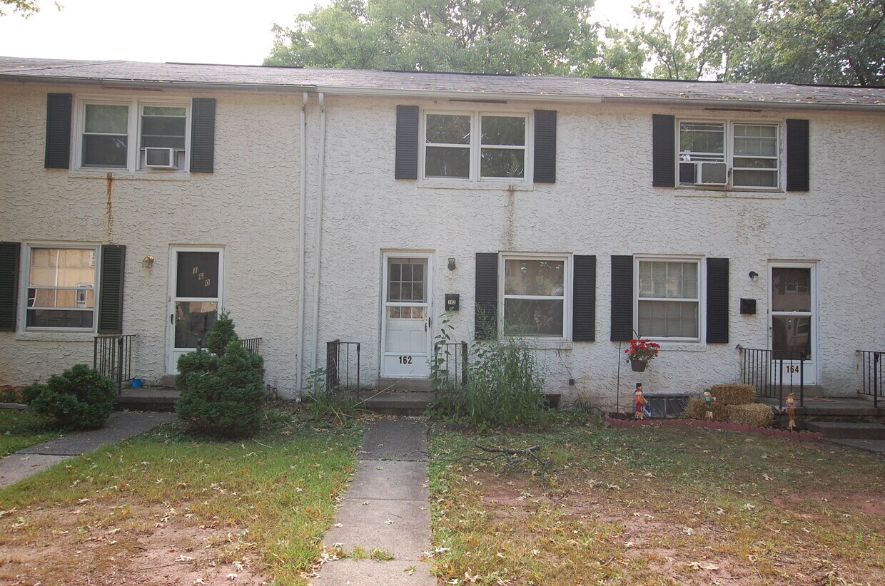 162 Sunrise Drive, Pottstown, PA 19464 Apartments in Pottstown, PA
