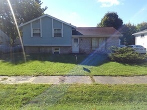 Building Photo - 1536 Linden St