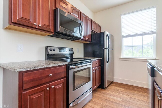 Foto del edificio - 2 br, 2 bath Triplex - 697 W BERKS ST Unit 3