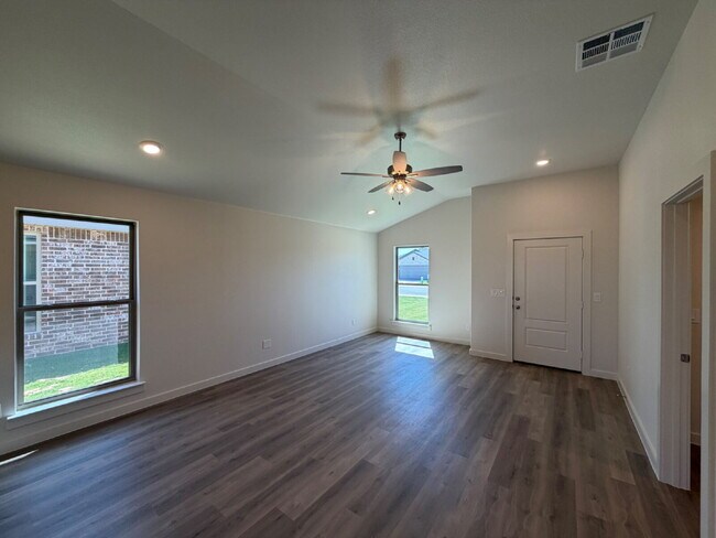 Foto del edificio - Beautiful New Build Home in Frenship ISD!
