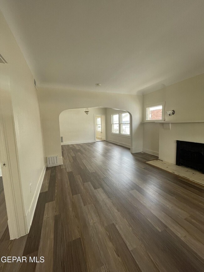 Foto del edificio - 3720 Chester Ave