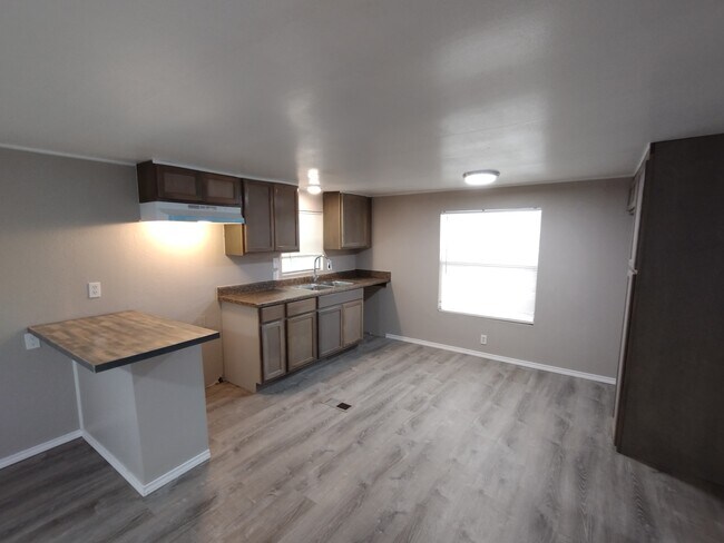 Building Photo - 1210 Pawnee Trail
