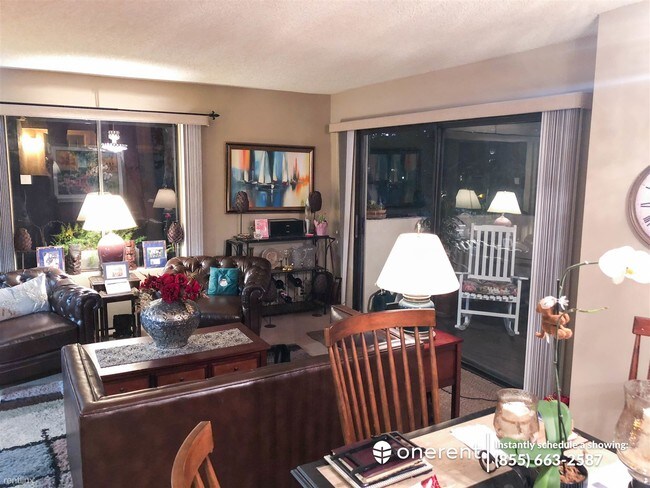 Foto del edificio - 2 br, 2 bath Condo - 8461 Via Mallorca #19