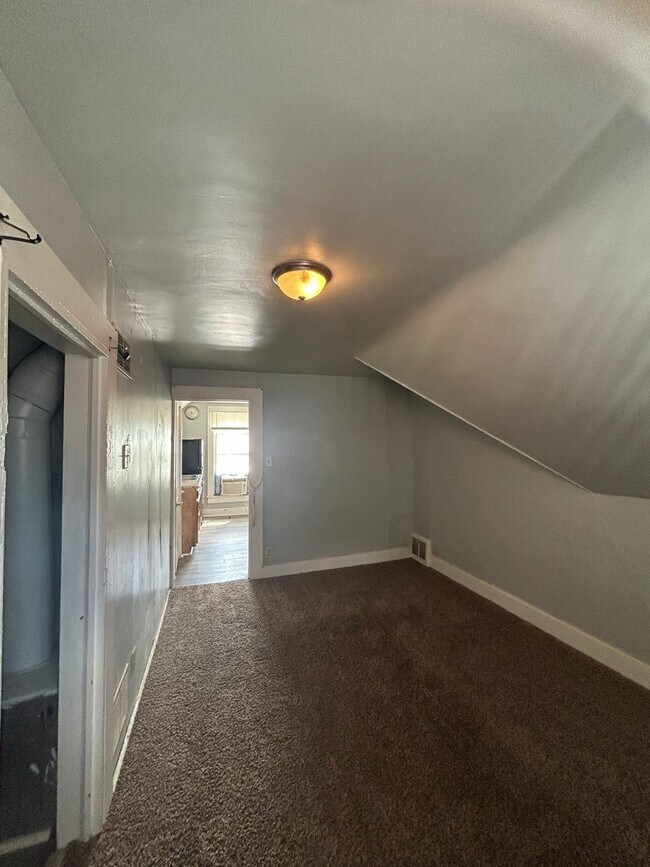 1534 Colfax St Unit 1534 1/2, Lafayette, IN 47904 Room for Rent in