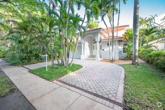 Building Photo - 1135 Asturia Ave