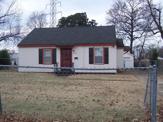 Building Photo - 2039 Charjean Rd