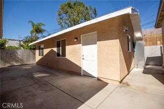 Building Photo - 5257 Fountain Ave