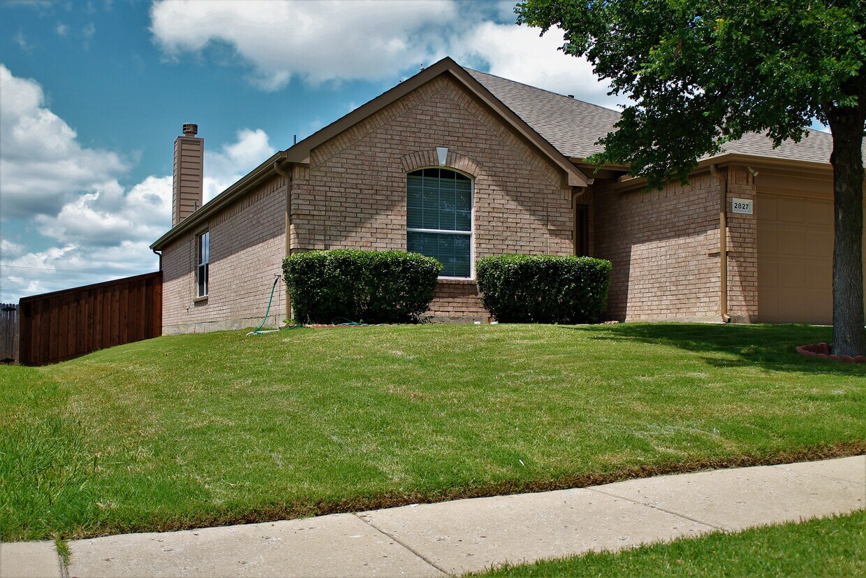 2827 Saddlebred Trail, Celina, TX 75009 House Rental in Celina, TX