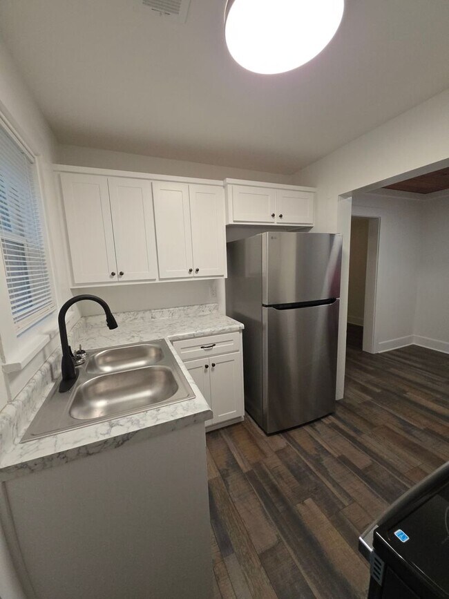 Foto del edificio - 1315-1317 N. Boston Pl