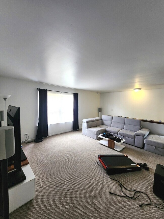 Foto del edificio - 336 Cherrywood Ct