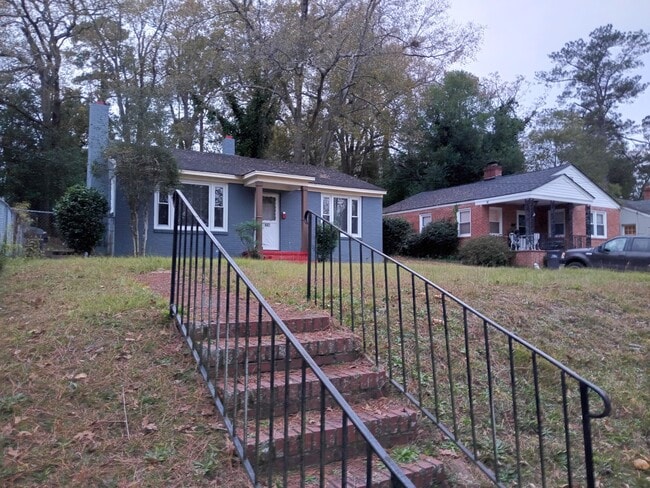 Building Photo - 2602 Hazel St