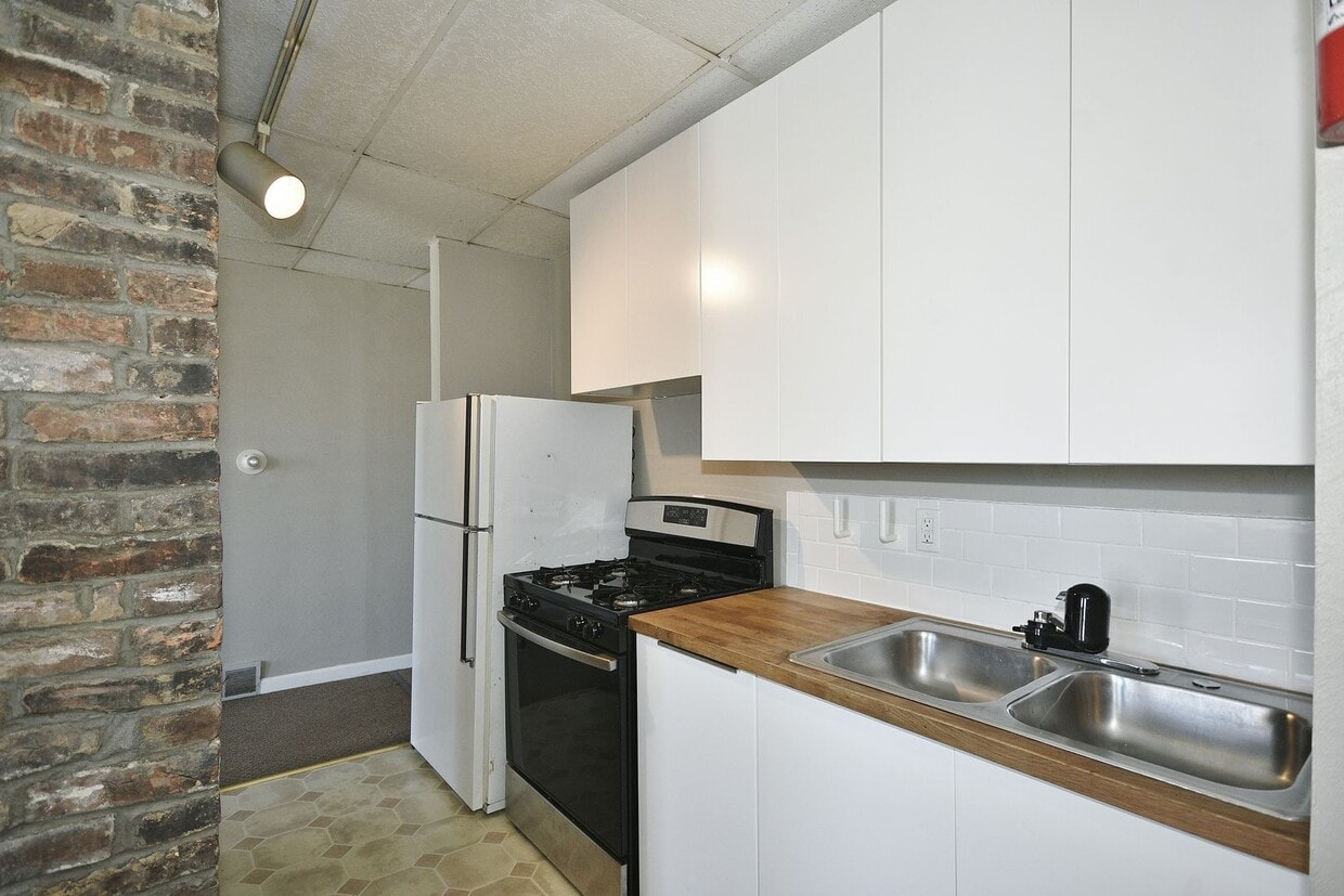 Photo - 1606 Bingham