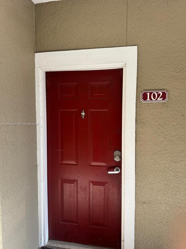 Foto del edificio - 8201 Claire Ann Dr