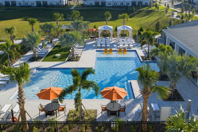 Building Photo - Aventon Grove