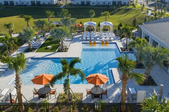 Building Photo - Aventon Grove