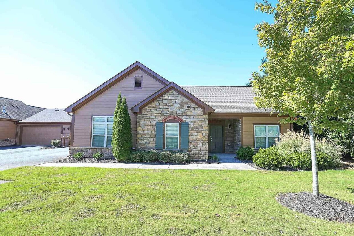 179 Gold Cove Ln Unit 16, Duluth, GA 30097 Apartment for Rent in