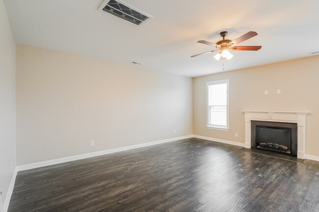 Building Photo - 303 Cadet Ct