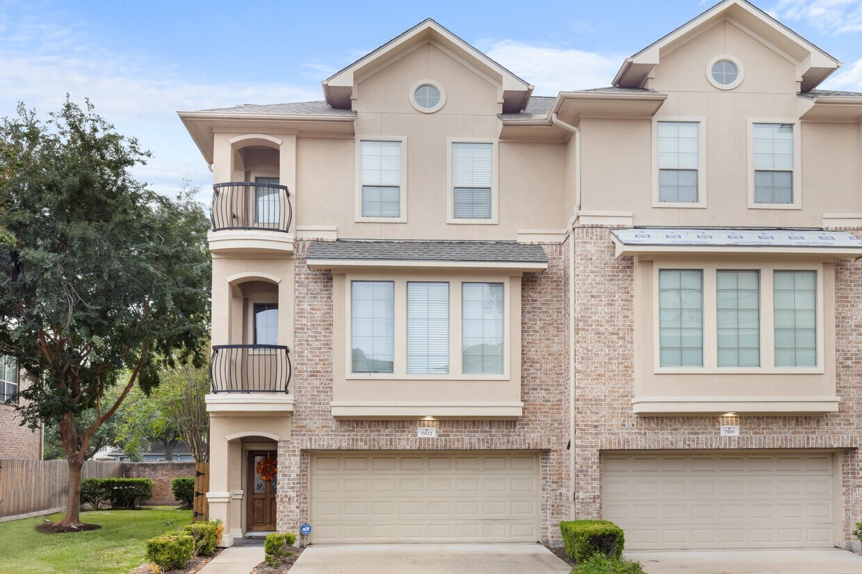 Foto principal - 7922 Stoneyway Dr
