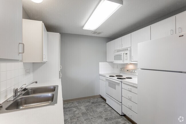 Knightsbridge - 1 habitación, 1 baño - 711 pies cuadrados - Knightsbridge Communities