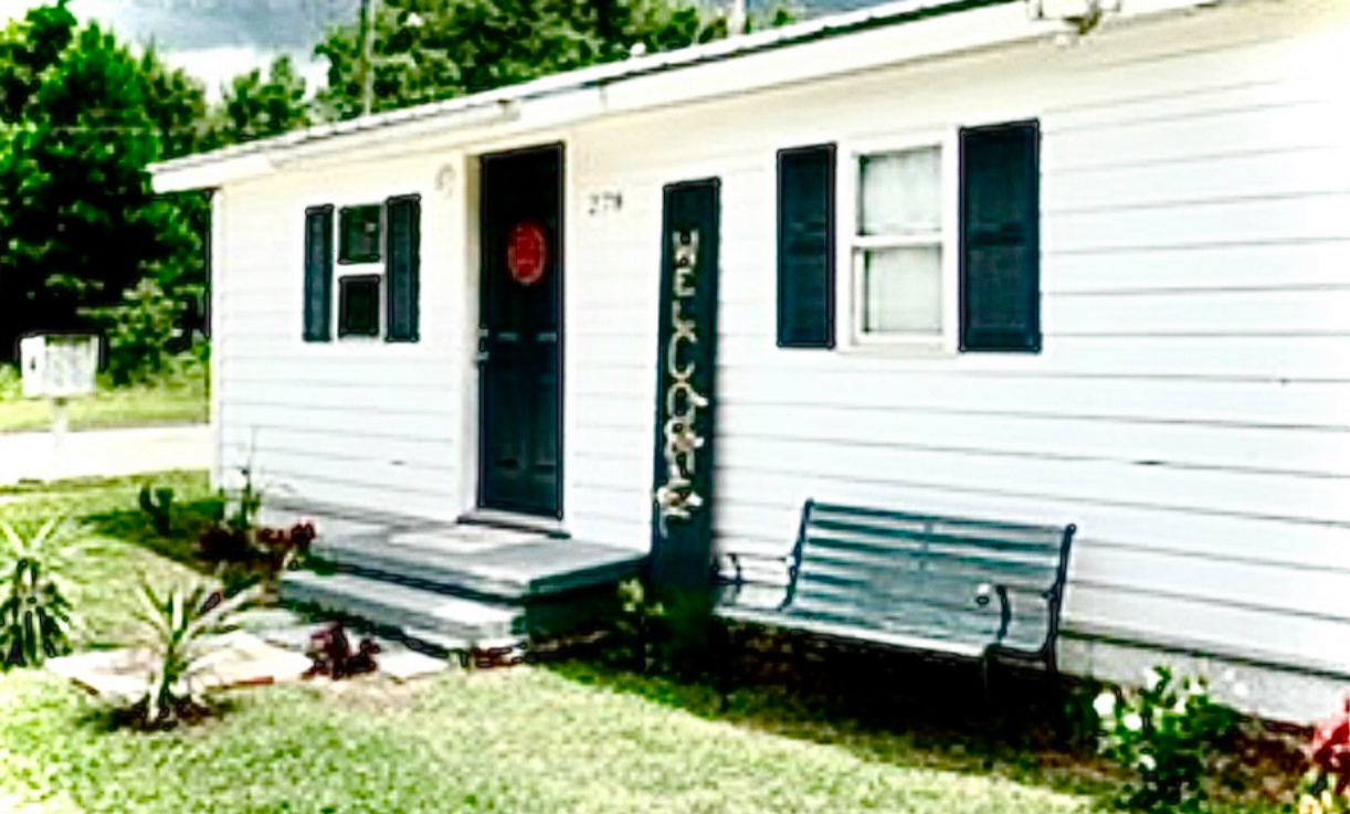 Foto principal - 278 NE Ark Pl