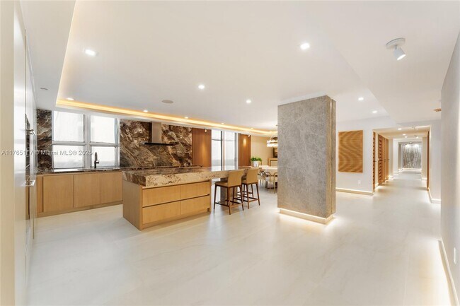 Building Photo - 5801 Collins Ave