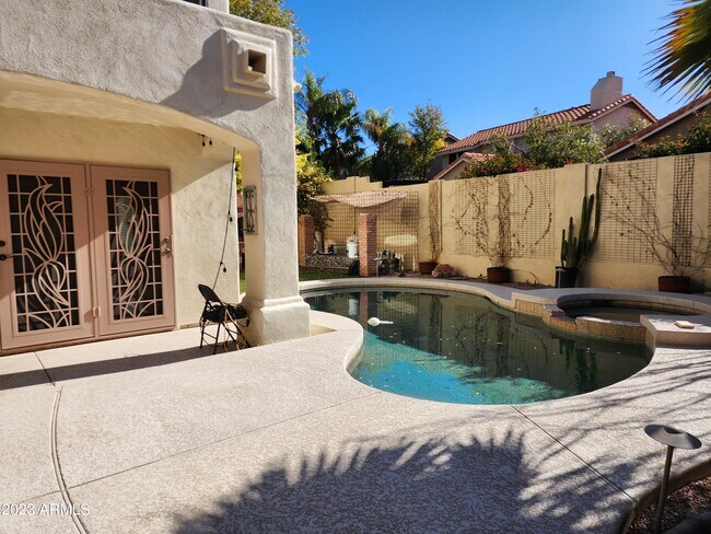 Foto del edificio - 6435 E Redmont Dr