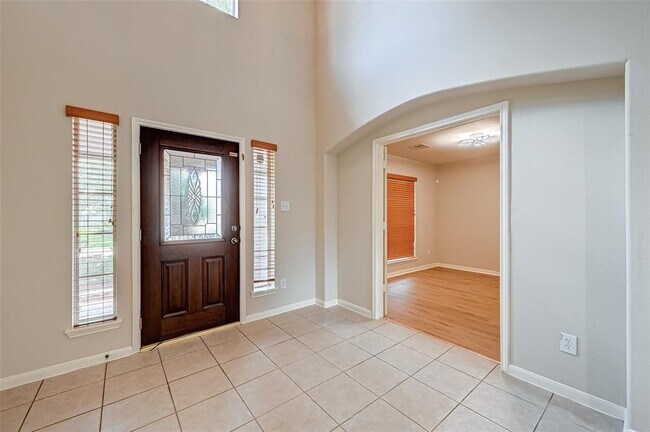 Foto del edificio - 2310 Diamond Springs Dr