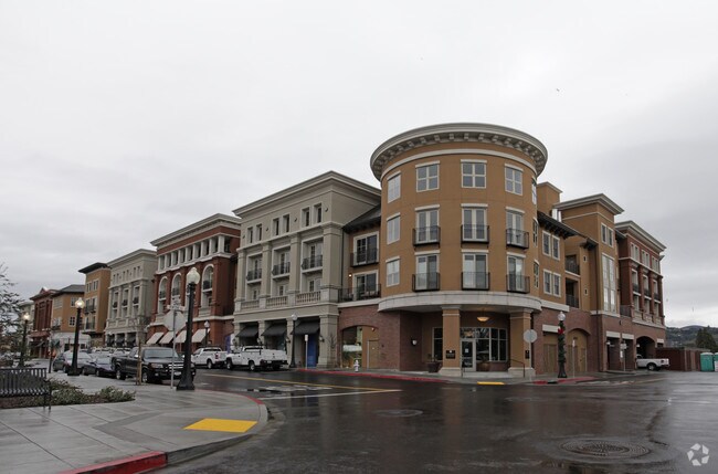 Foto del edificio - Riverfront Residences