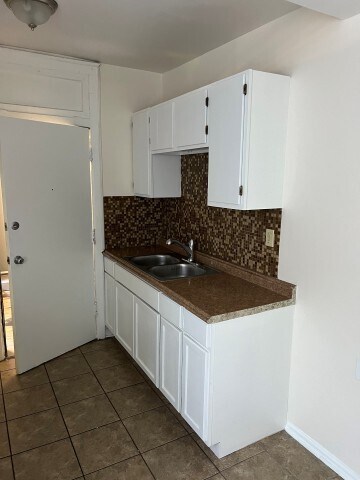 Foto del edificio - 3229 W Ardmore Ave