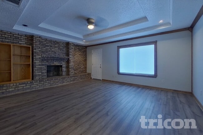 Building Photo - 509 Live Oak Dr